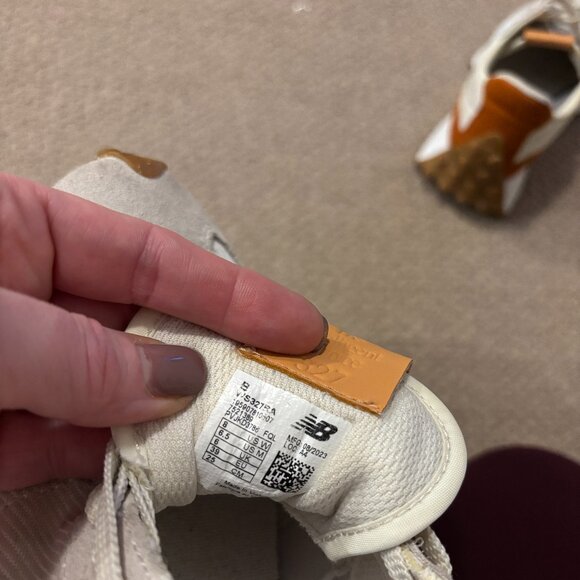 New Balance 327 White/Rust Orange Size 8 - Picture 4 of 6